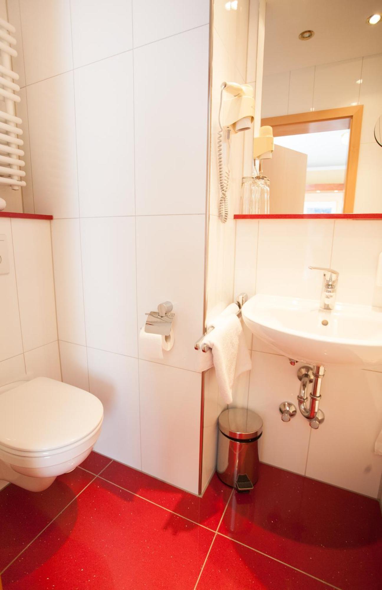 Hotel Restaurant Zur Post Lohfelden Екстериор снимка