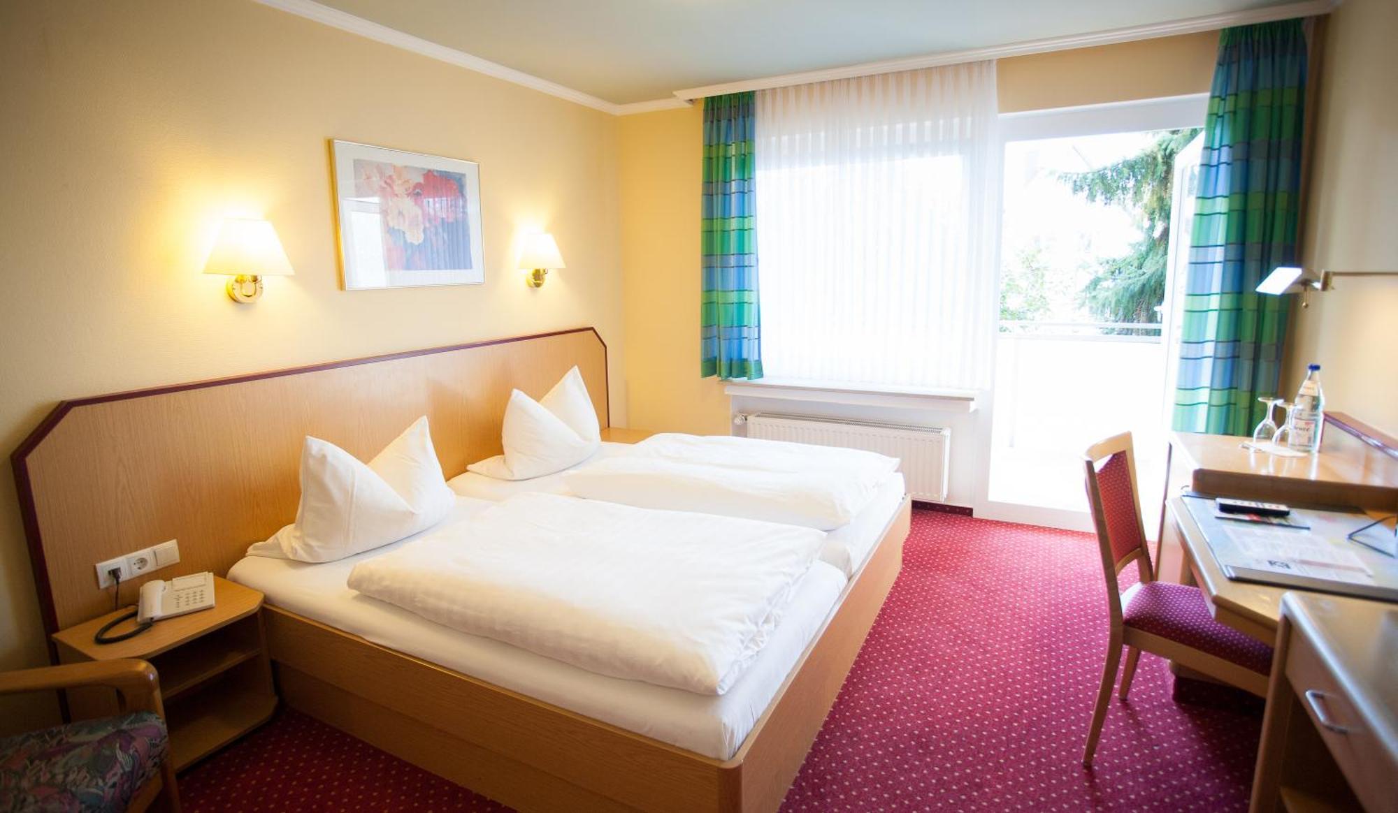 Hotel Restaurant Zur Post Lohfelden Екстериор снимка